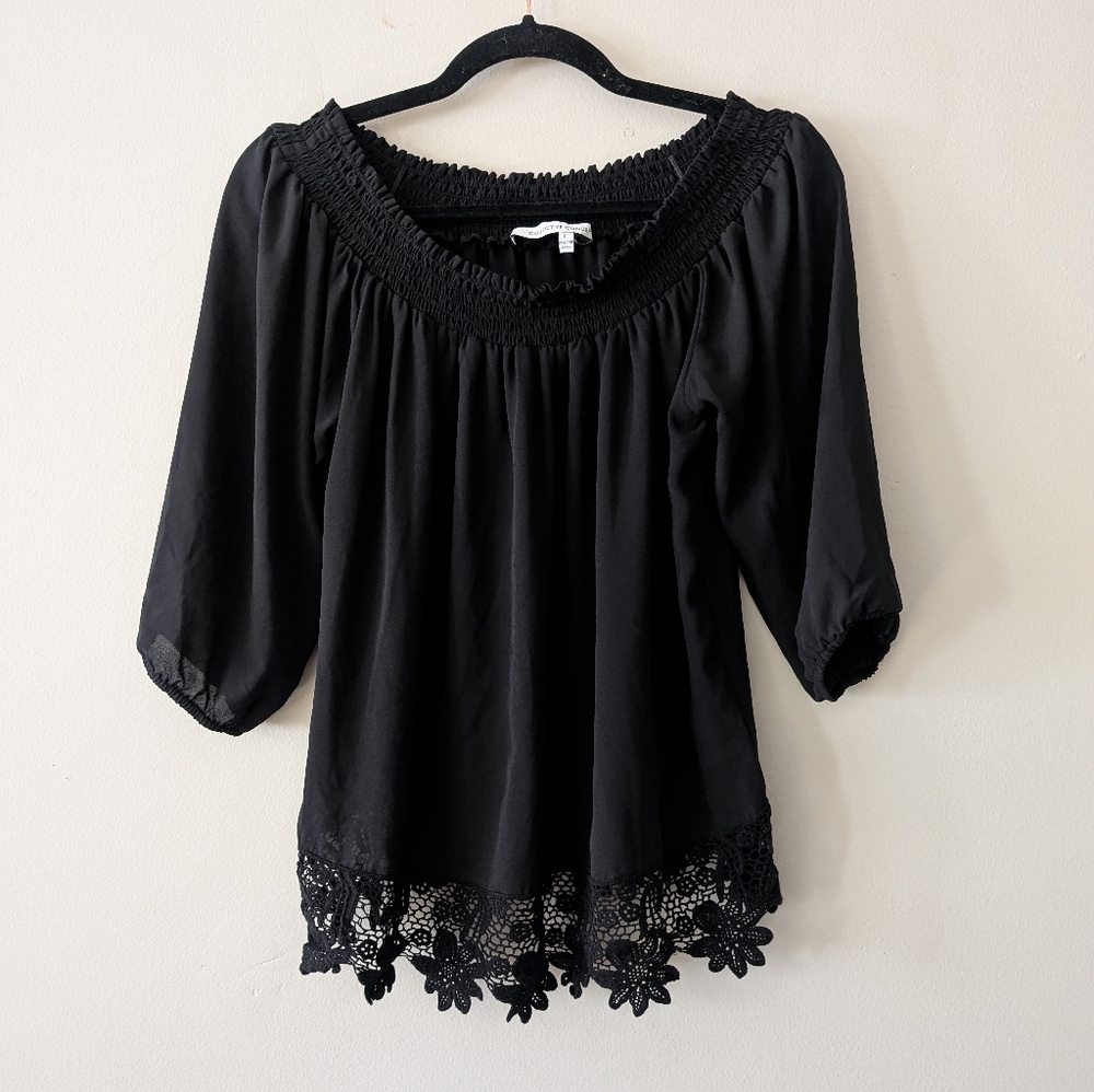 Collective Concepts Off The Shoulder Blouse L Peasant Style Lace Bottom Black